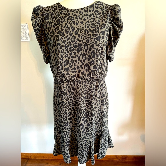 Express Green and Black Animal Print Mini Dress Size Medium - Picture 1 of 6